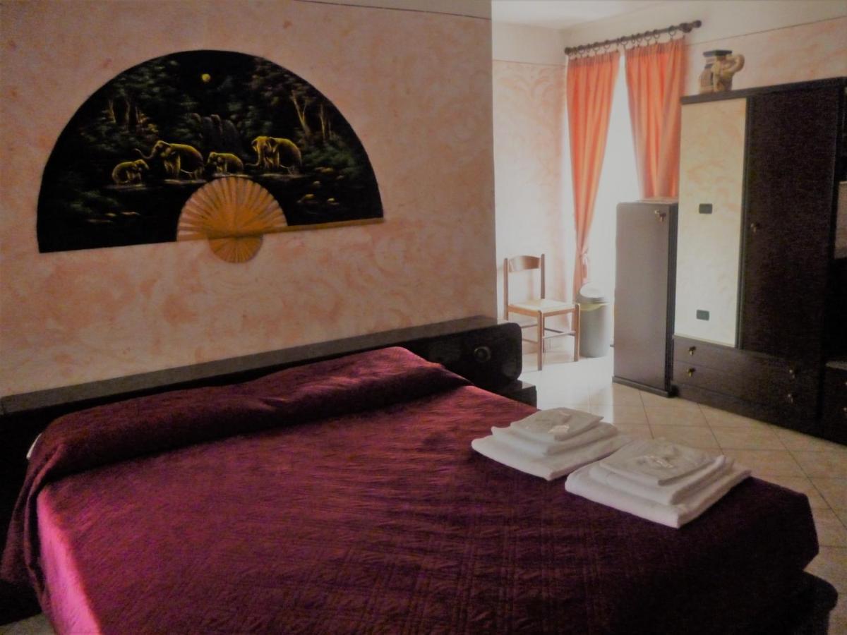 L'Elefantino - Bed And Book Bed and Breakfast Roccasparvera Buitenkant foto